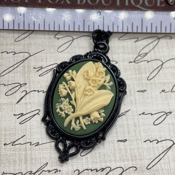 Green Lily of the Valley Cameo Summer Pendant Necklace black Charm Wedding Gift - Picture 13 of 16